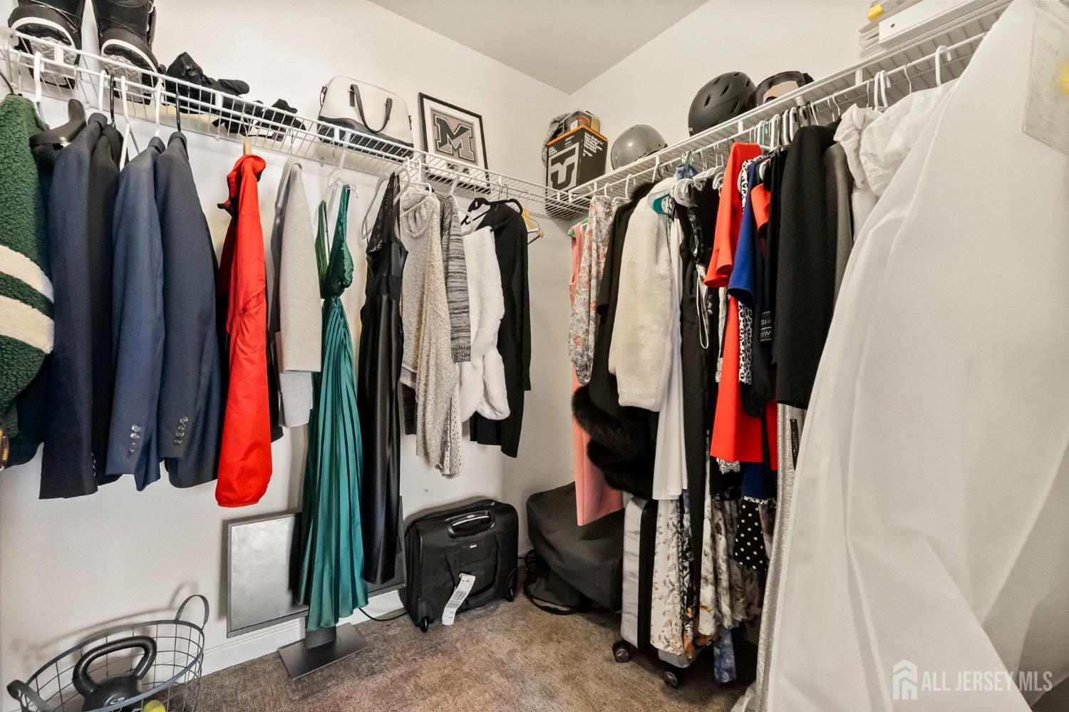 South Bound Brook, New Jersey 08880, United States, 3 Bedrooms Bedrooms, ,3 BathroomsBathrooms,Residential,Active,257493