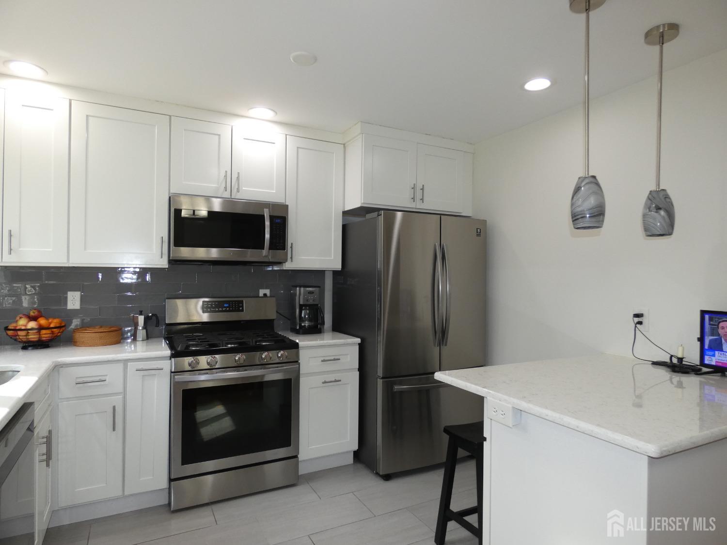 6 Darwin Road, Old Bridge, New Jersey image 9