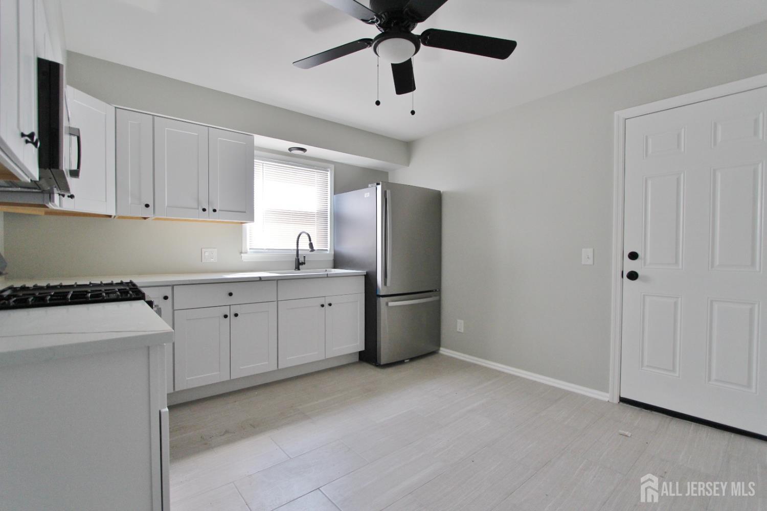 South Plainfield, New Jersey 07080, United States, 2 Bedrooms Bedrooms, ,1 BathroomBathrooms,Residential,Active,143756