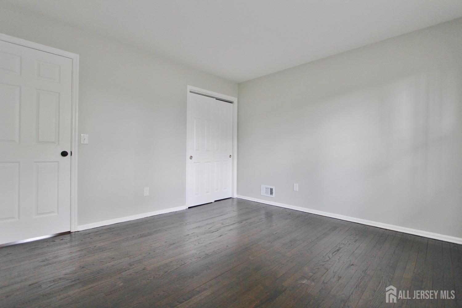 South Plainfield, New Jersey 07080, United States, 2 Bedrooms Bedrooms, ,1 BathroomBathrooms,Residential,Active,143756