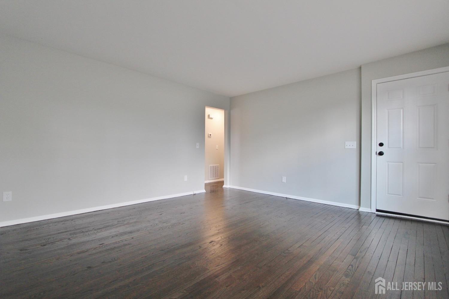 South Plainfield, New Jersey 07080, United States, 2 Bedrooms Bedrooms, ,1 BathroomBathrooms,Residential,Active,143756