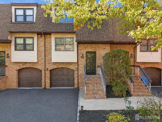 6102 N OAKS BLVD, NORTH BRUNSWICK, NJ 08902 - Image 4d79e685a18a46724d7ebc3d8eee065f/3158235032