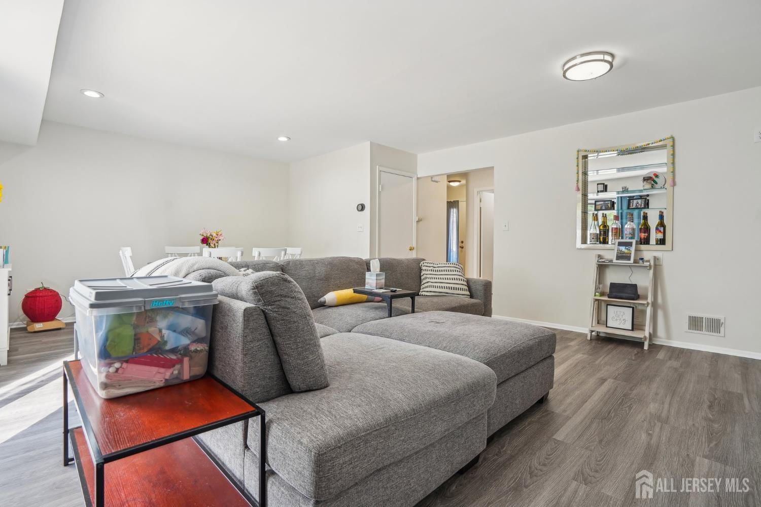 165 Essex Avenue #110, Metuchen, New Jersey image 4