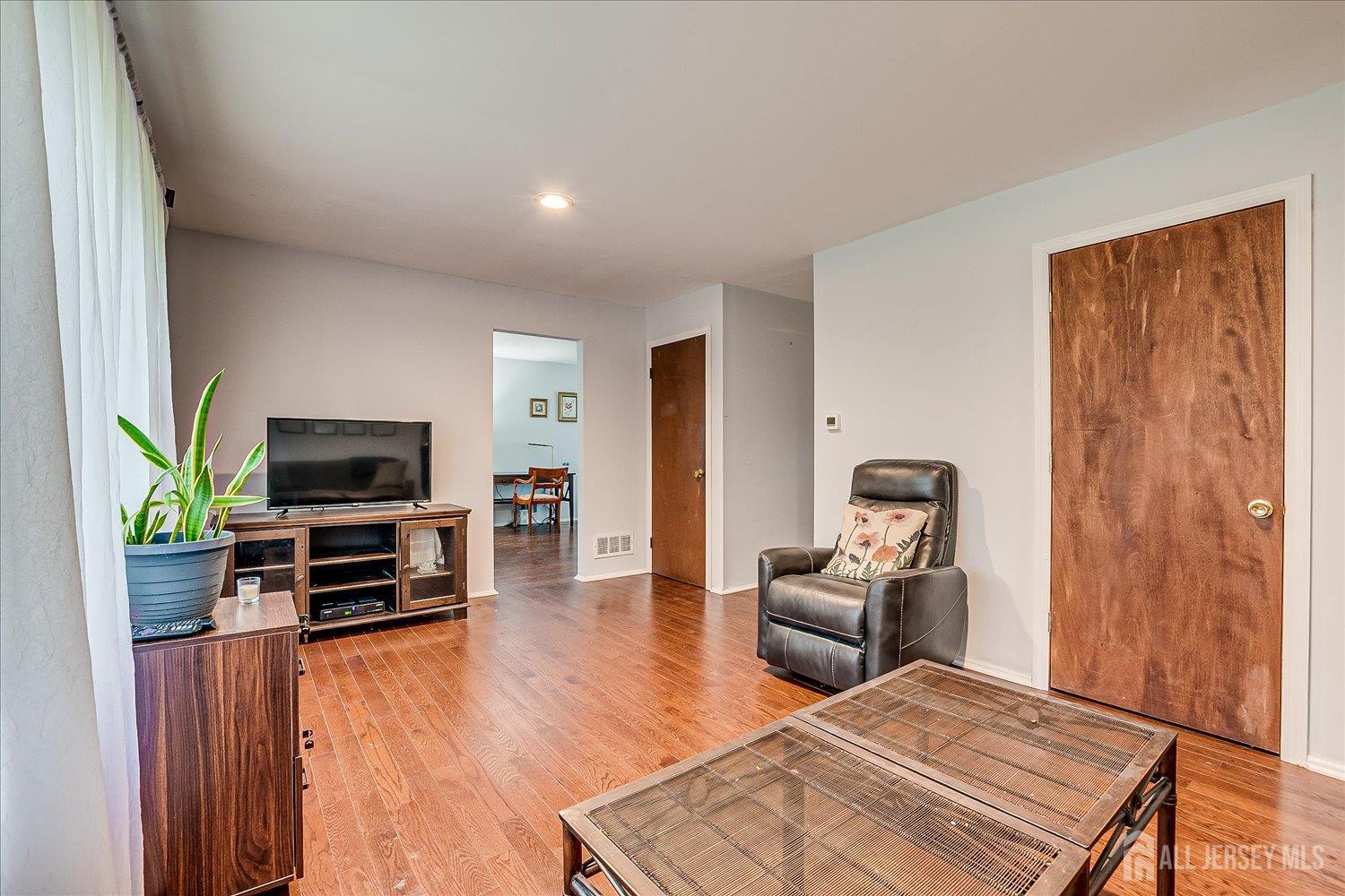 10 Ginesi Court, Metuchen, New Jersey image 14