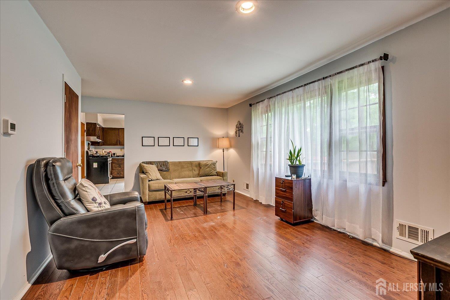 10 Ginesi Court, Metuchen, New Jersey image 12