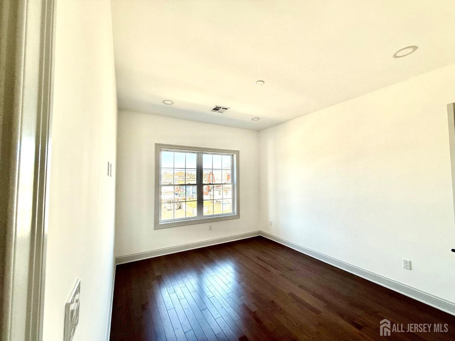 47 Bird Avenue, Iselin, New Jersey image 17