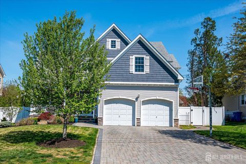 Homes For Sale - 225 East Golf Avenue<br/> Middlesex County, South Plainfield, NJ 07080