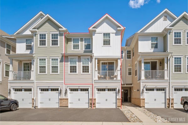 215 PARK LN, DUNELLEN, NJ 08812 - Image 4ed0fe1b41cfb1c5ffd253c8664ecb6c/2777878531