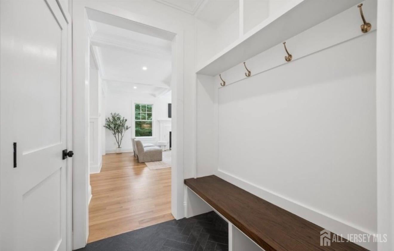 21 Middlesex Ave, Edison, NJ, 08820, USA, 5 Bedrooms Bedrooms, ,5 BathroomsBathrooms,Residential,Active,21 Middlesex Ave,2615867R