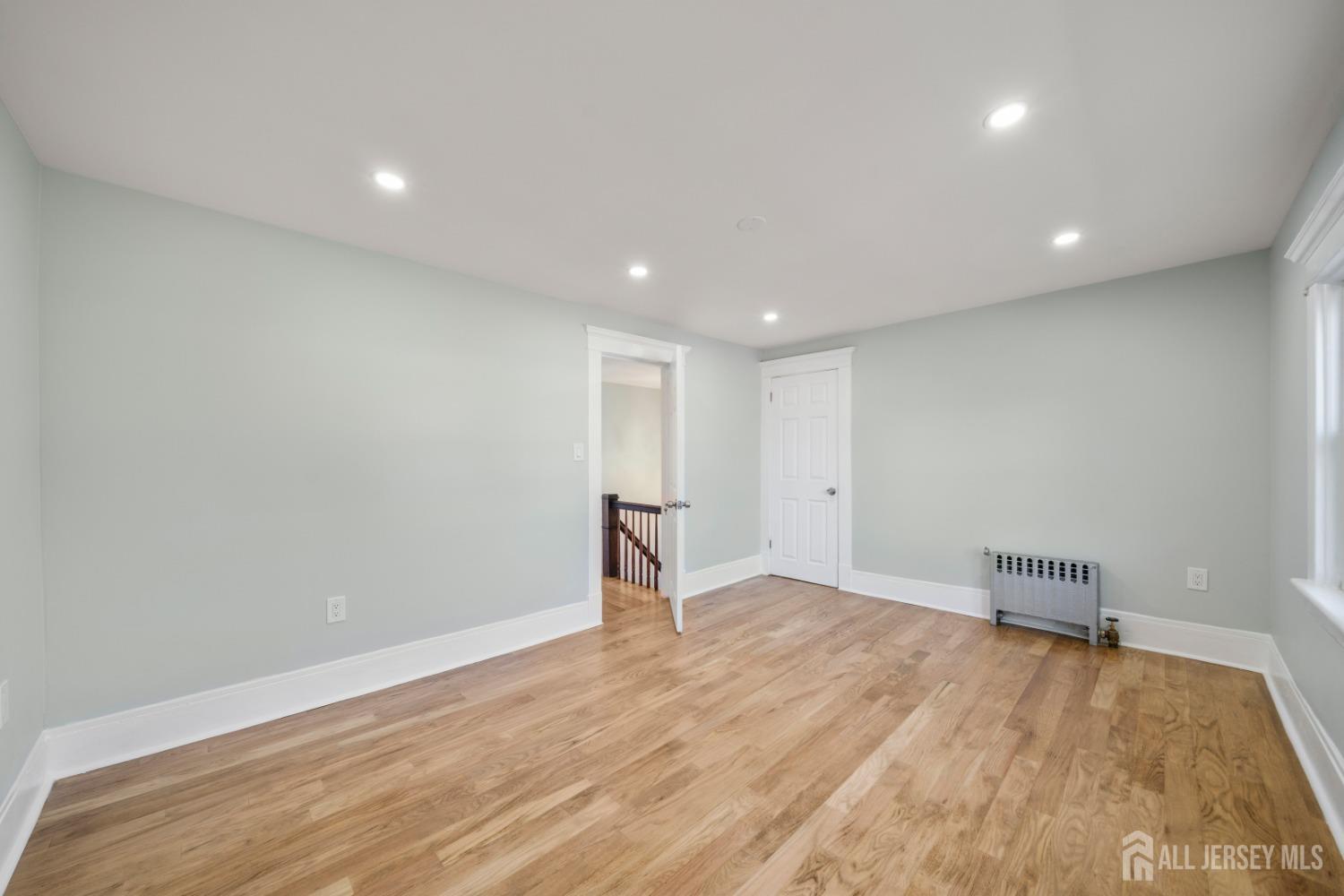 657 Amboy Avenue, Edison, New Jersey image 17