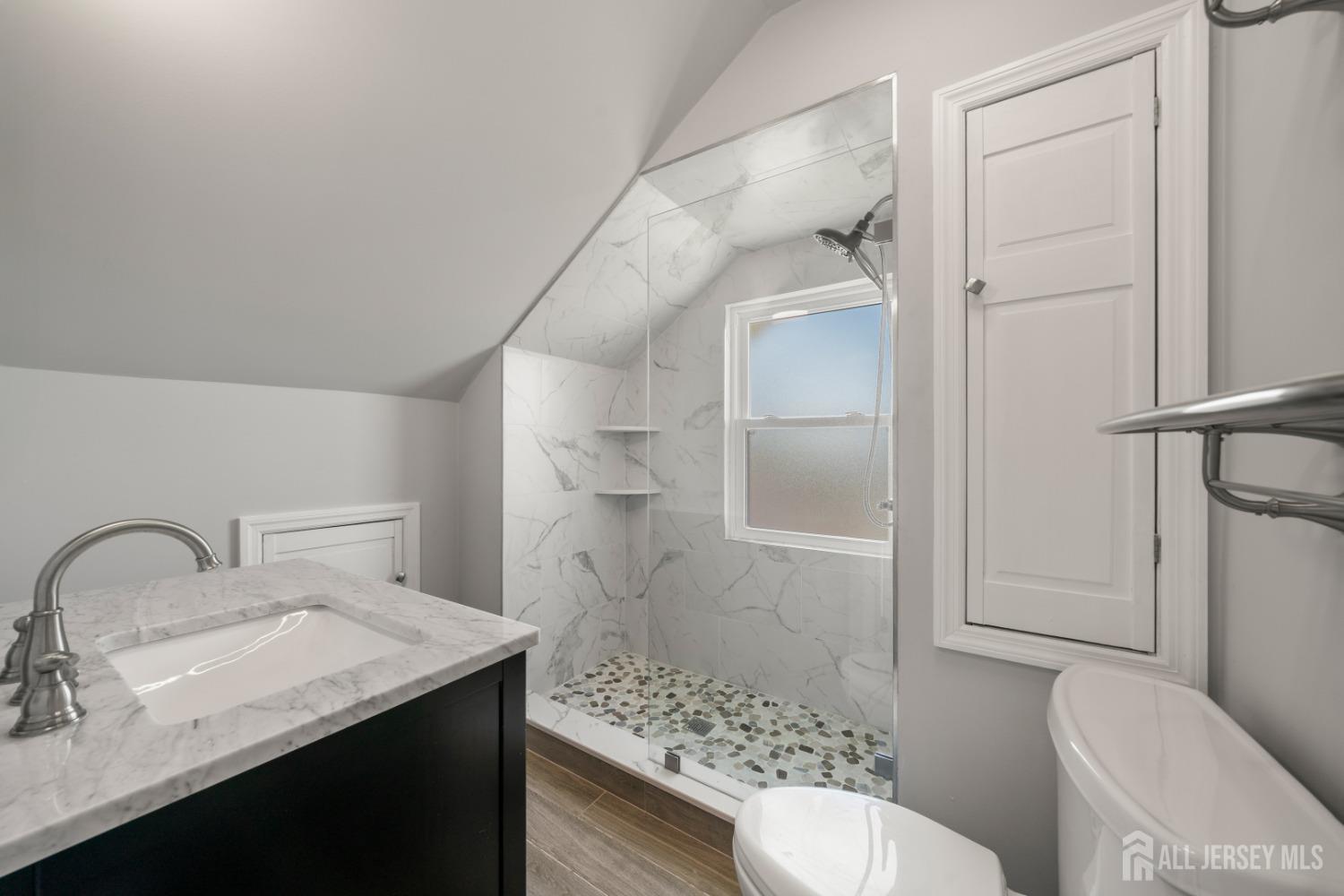 657 Amboy Avenue, Edison, New Jersey image 18