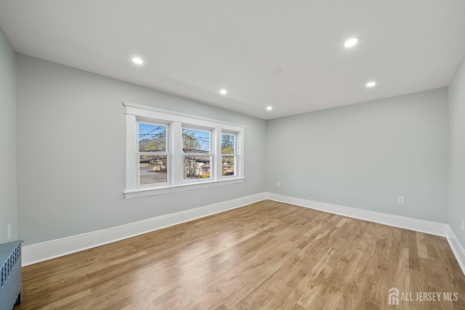 657 Amboy Avenue, Edison, New Jersey image 16