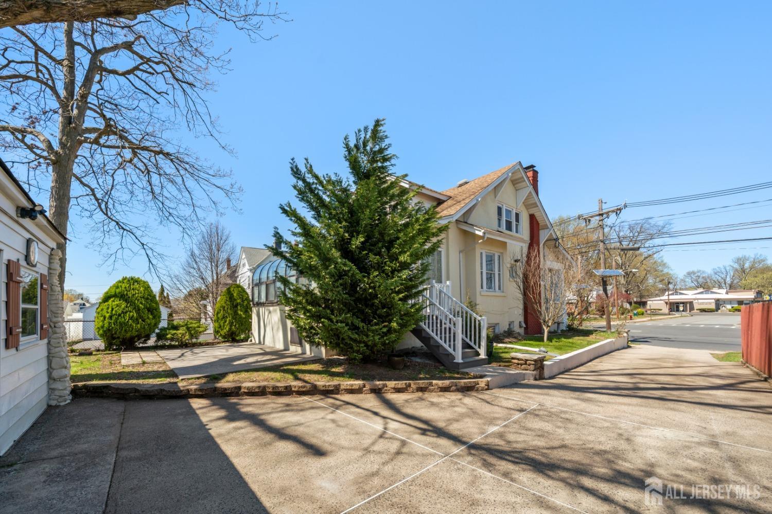 657 Amboy Avenue, Edison, New Jersey image 28