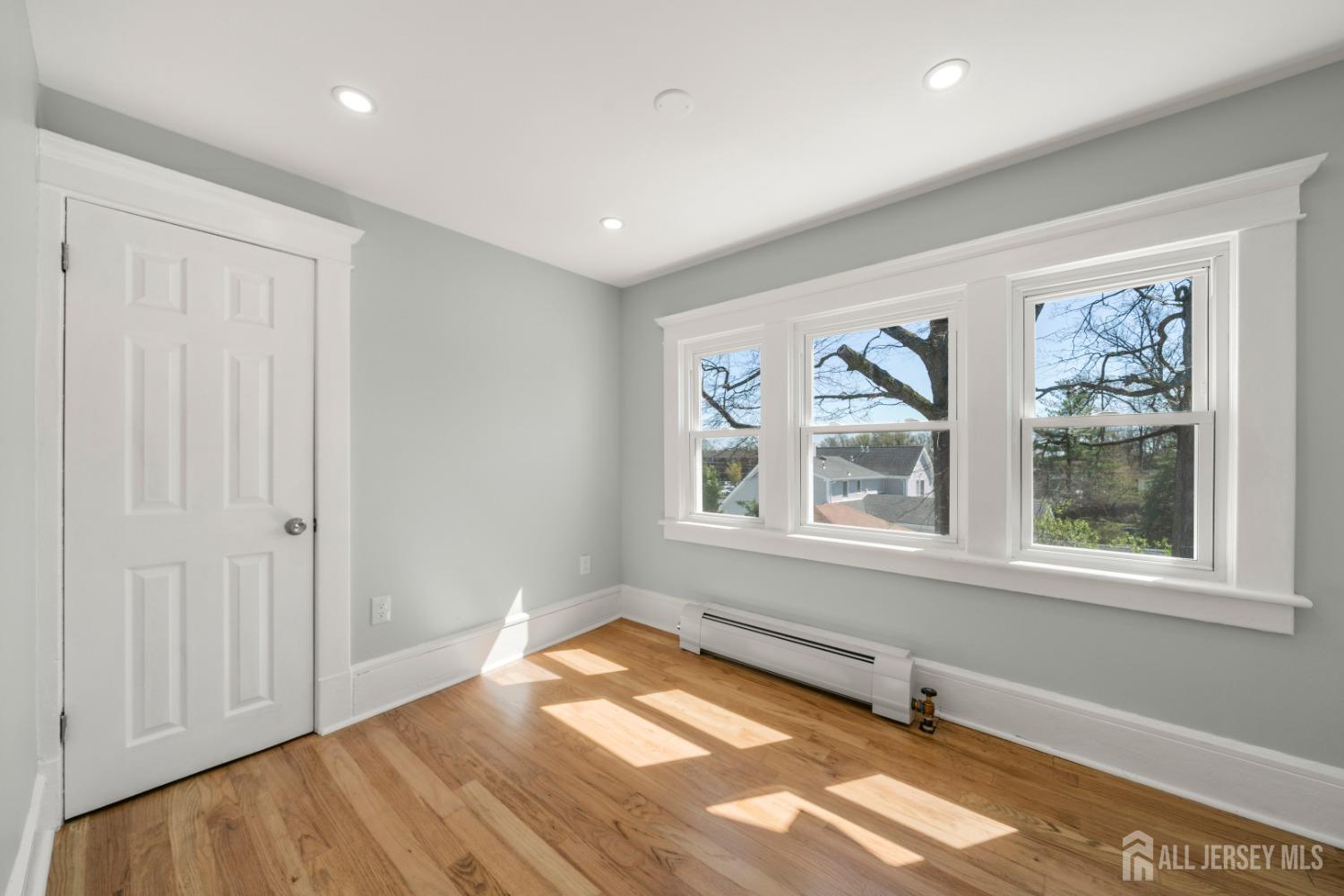 657 Amboy Avenue, Edison, New Jersey image 21