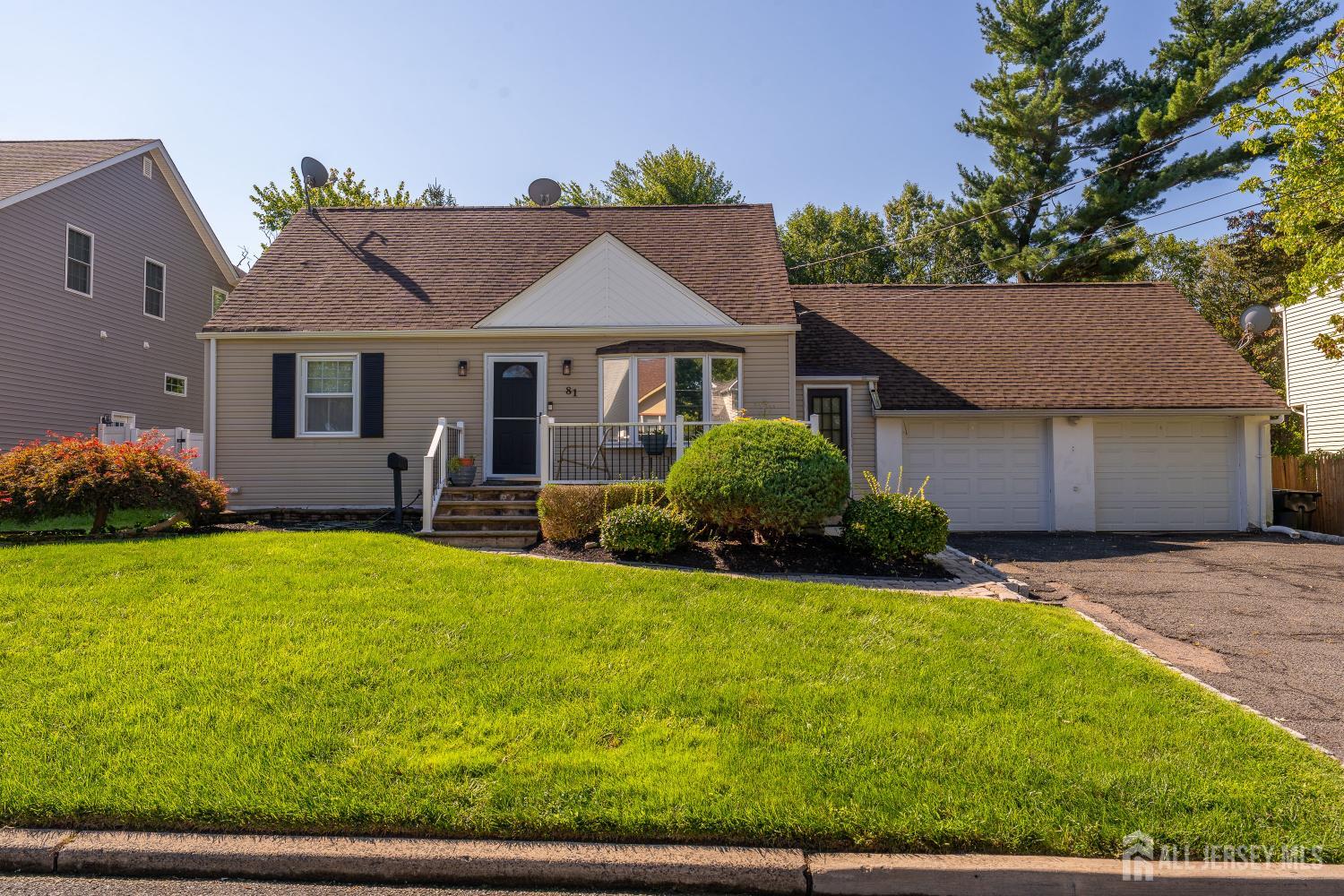 81 Lois Avenue