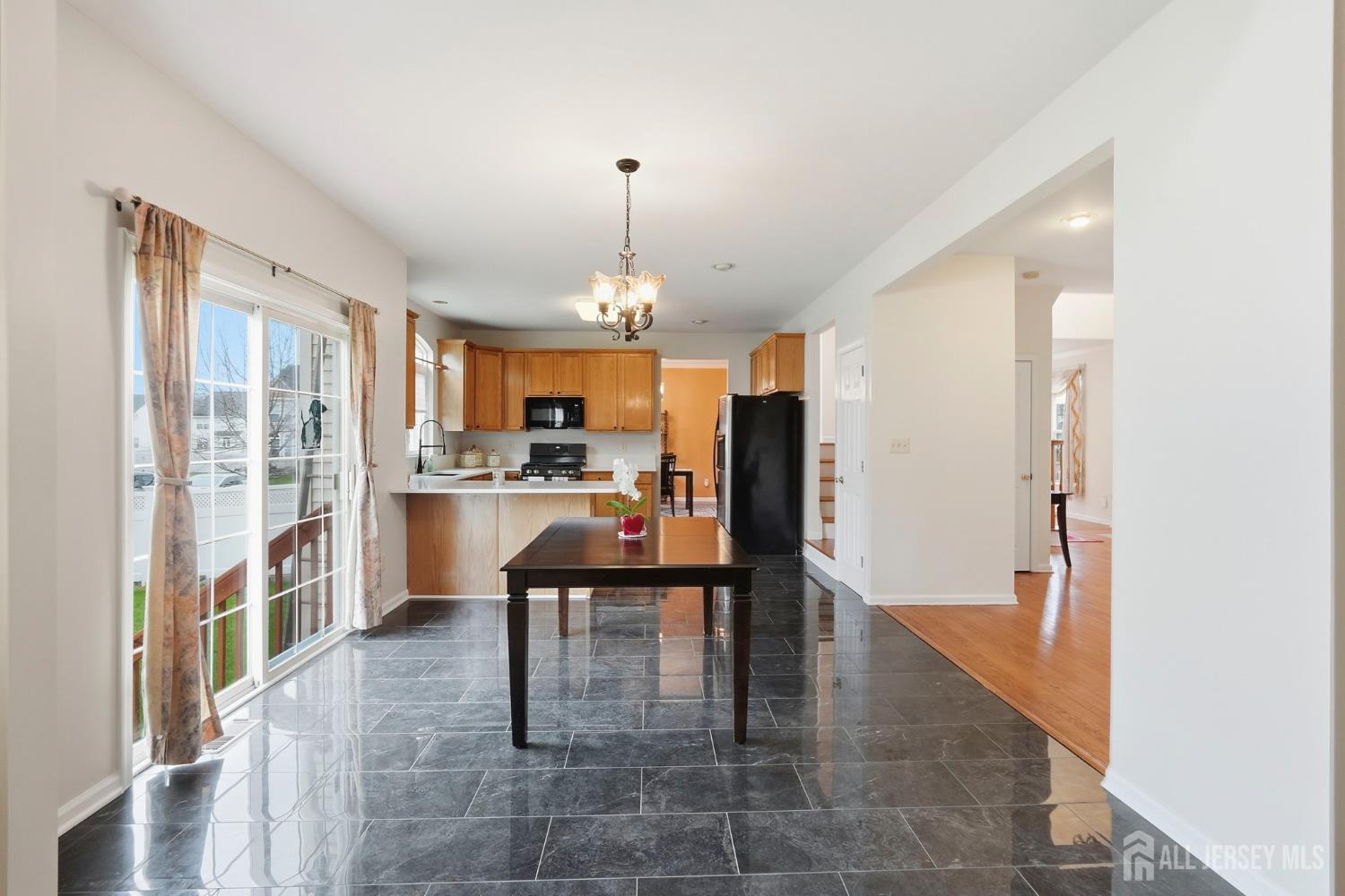 South Brunswick, New Jersey, 08852, United States, 4 Bedrooms Bedrooms, ,3 BathroomsBathrooms,Residential,Active,2043800