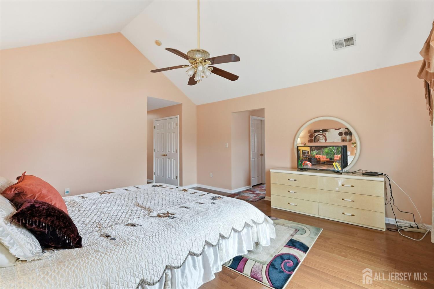 South Brunswick, New Jersey, 08852, United States, 4 Bedrooms Bedrooms, ,3 BathroomsBathrooms,Residential,Active,2043800