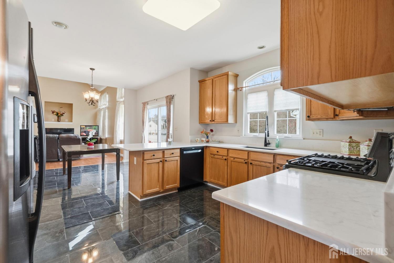 South Brunswick, New Jersey, 08852, United States, 4 Bedrooms Bedrooms, ,3 BathroomsBathrooms,Residential,Active,2043800
