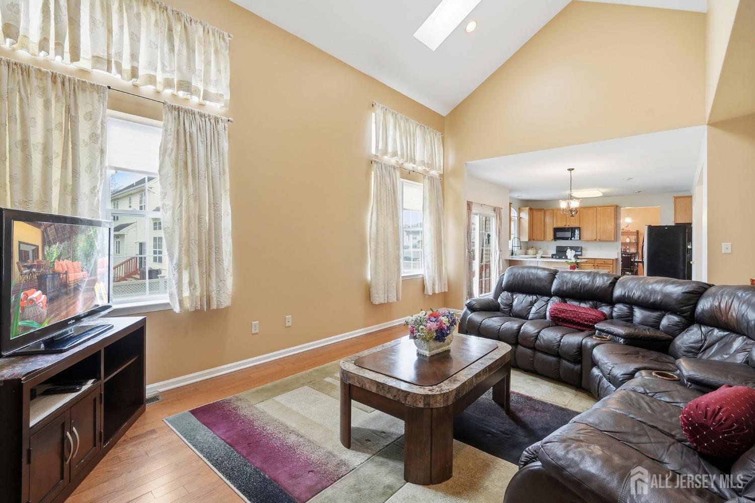 South Brunswick, New Jersey, 08852, United States, 4 Bedrooms Bedrooms, ,3 BathroomsBathrooms,Residential,Active,2043800