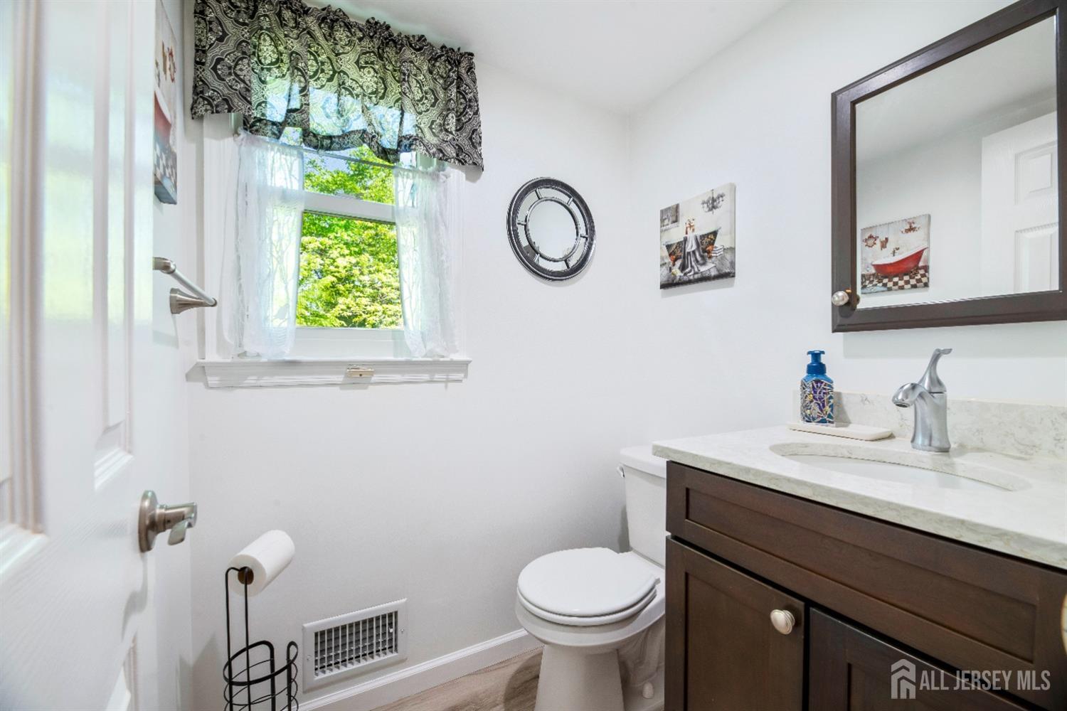 14 Appleby Lane, East Brunswick, New Jersey image 12