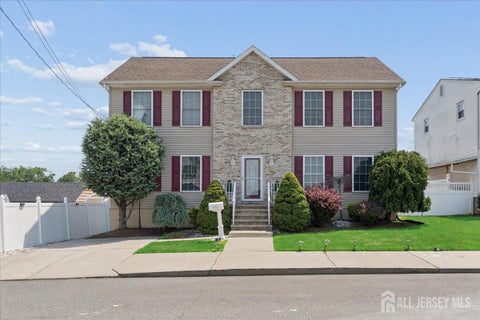 Homes For Sale - 130 Clauss Street<br/> Carteret, NJ 07008