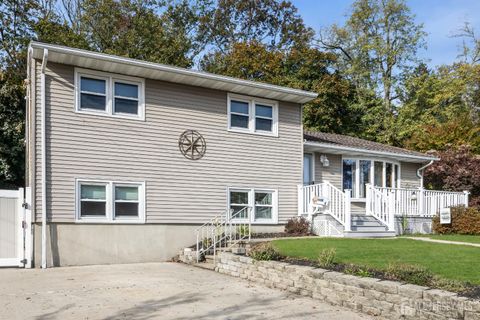 Homes For Sale - 4 Nicholas Court<br/> Milltown, NJ 08850