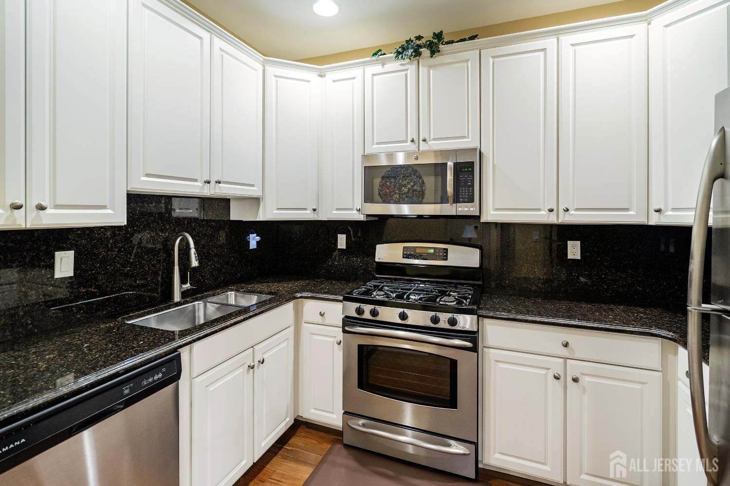 540 Cranbury Road #105, East Brunswick, New Jersey image 9