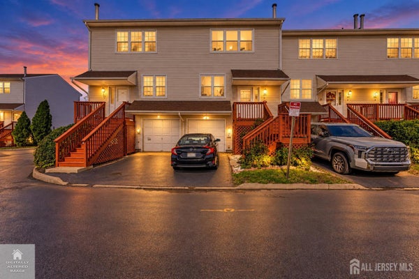 129 FULTON CT, NEW BRUNSWICK, NJ 08901 - Image 51526f6a0aa5fedea232d5e6e97ec7b0/3414314285