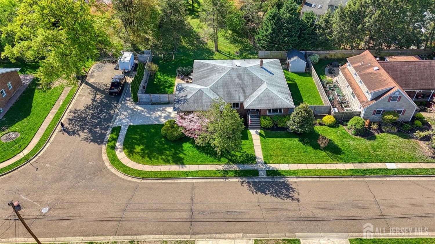14 Elmwood Drive, Milltown, New Jersey image 23