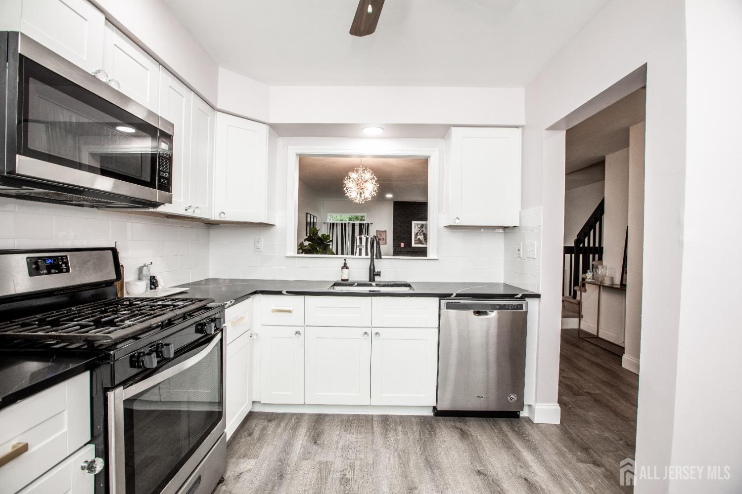 32 Ivy Hill Road, Sayreville, New Jersey image 5