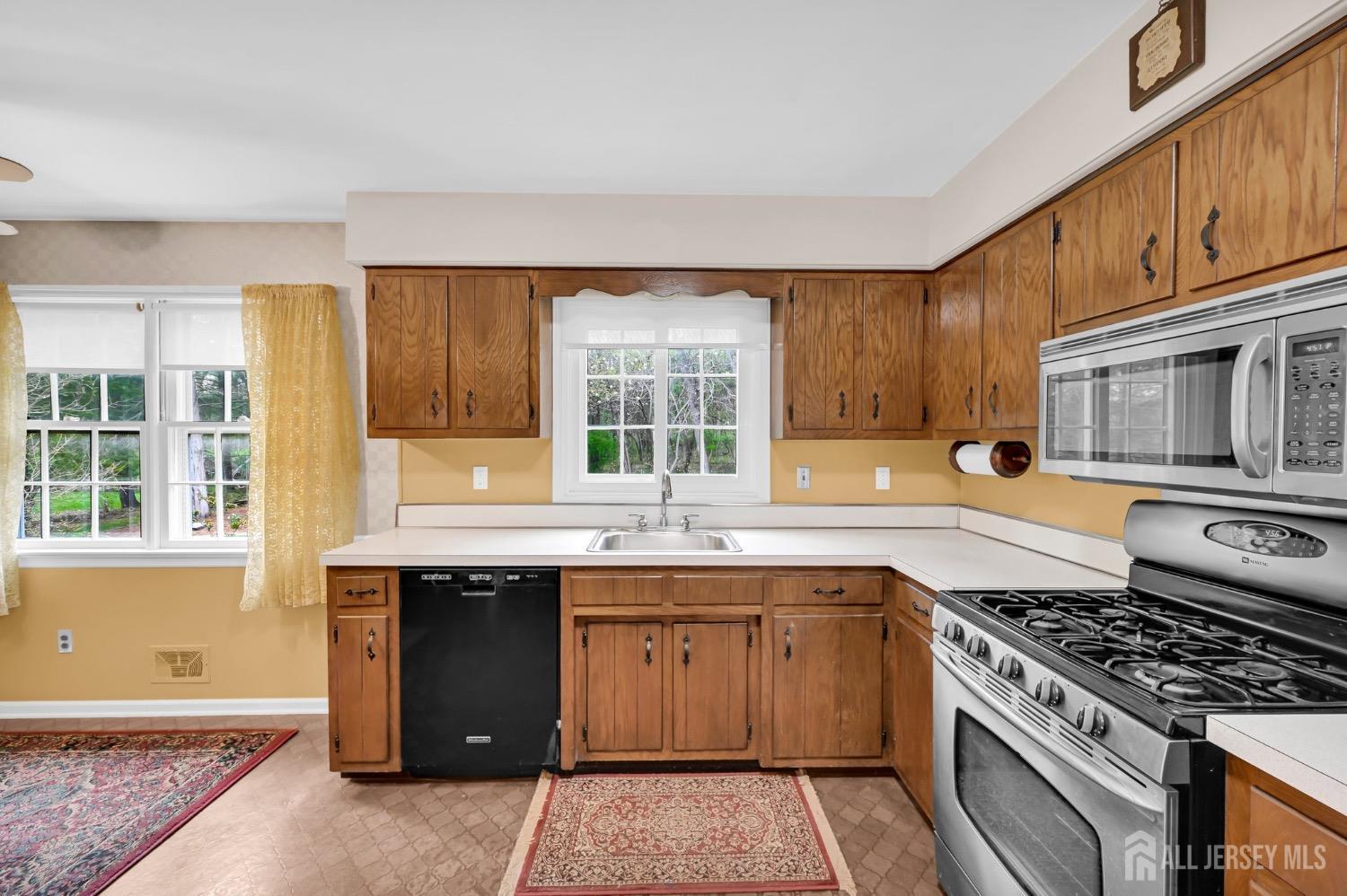 13 Heather Hill Way, Bridgewater, New Jersey image 16