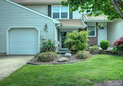 Townhouse For Rent - 40 Staghorn Drive<br/> Old Bridge, NJ 07747