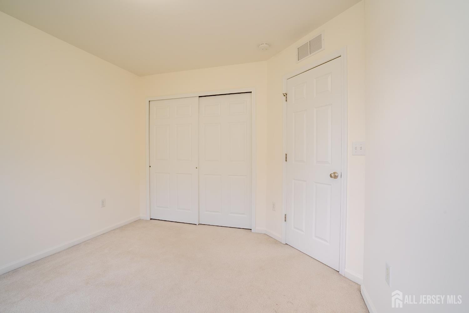 2438 Canterbury Lane, North Brunswick, New Jersey image 20