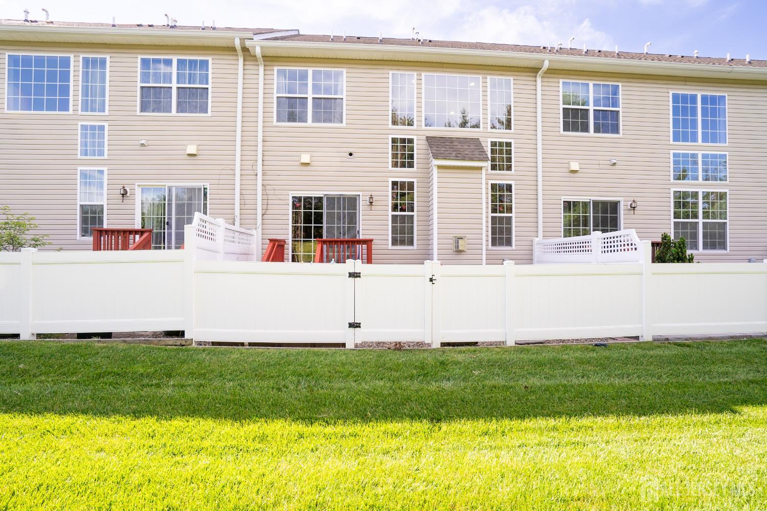 2438 Canterbury Lane, North Brunswick, New Jersey image 44