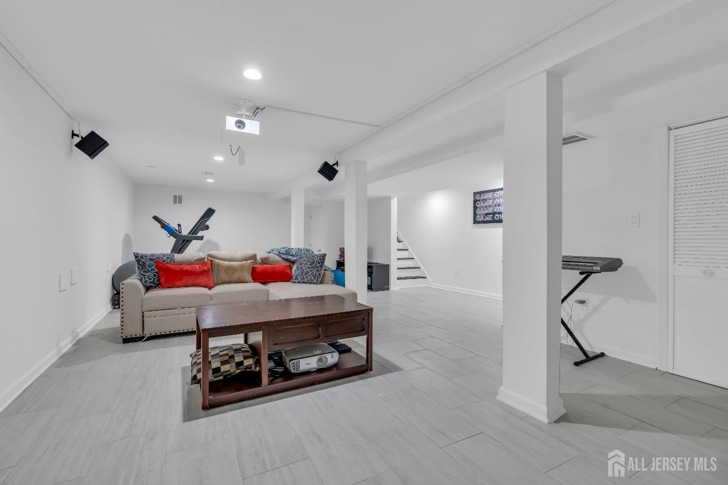 58 Harvey Circle, East Brunswick, New Jersey image 49