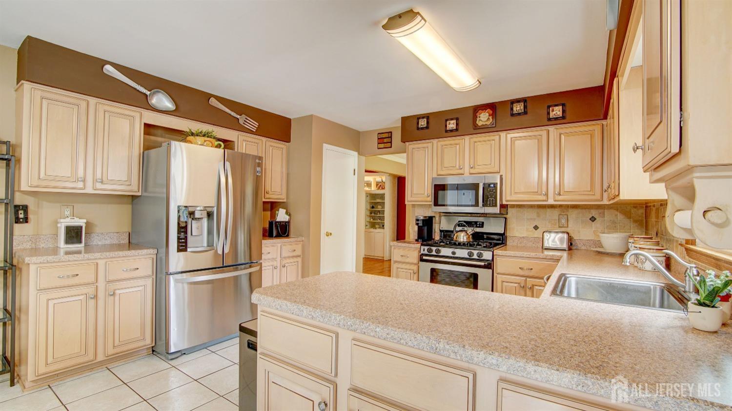 17 Florence Drive, Monroe Township, New Jersey image 18