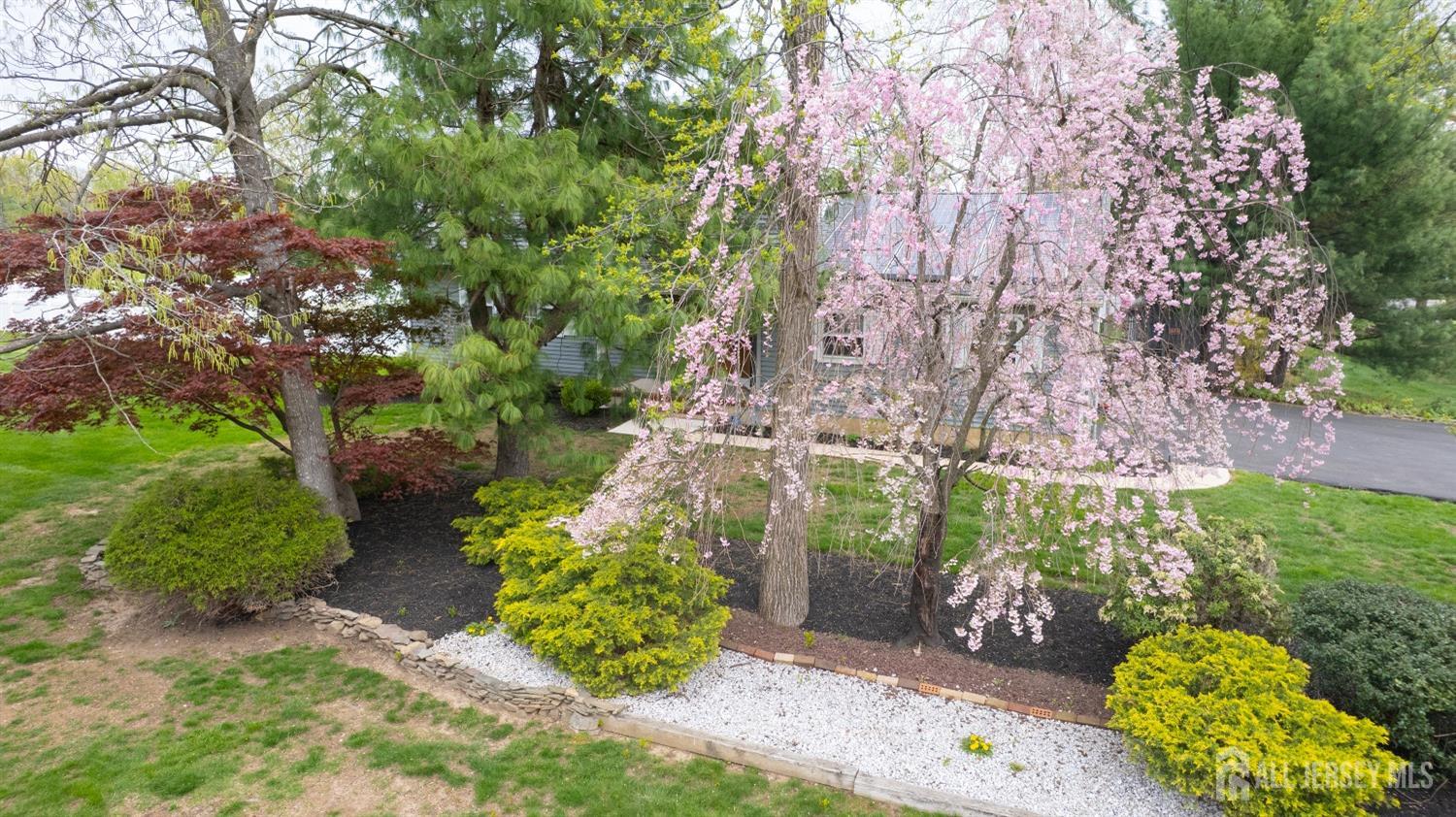 17 Florence Drive, Monroe Township, New Jersey image 3