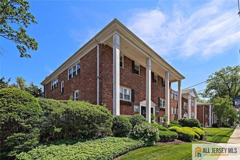 Apartment For Rent - 2105 Saint Georges Avenue #2F<br/> Rahway, NJ 07065