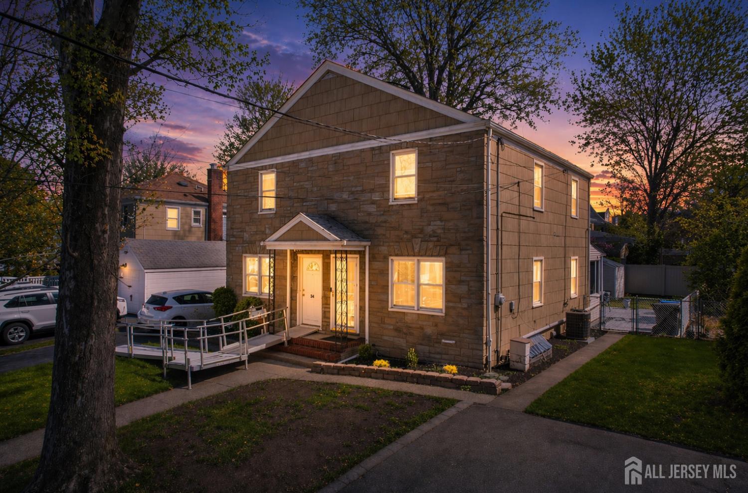 Photo 1 of 29 — 32 Robins Place, Metuchen, NJ 08840