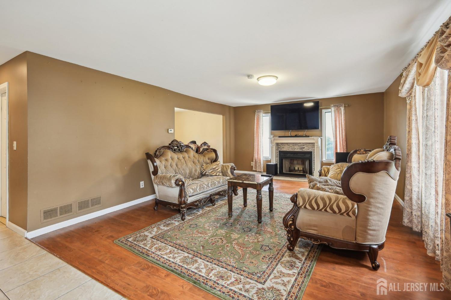 6 S 6 Schindler Dr. S Drive, Old Bridge, New Jersey image 4