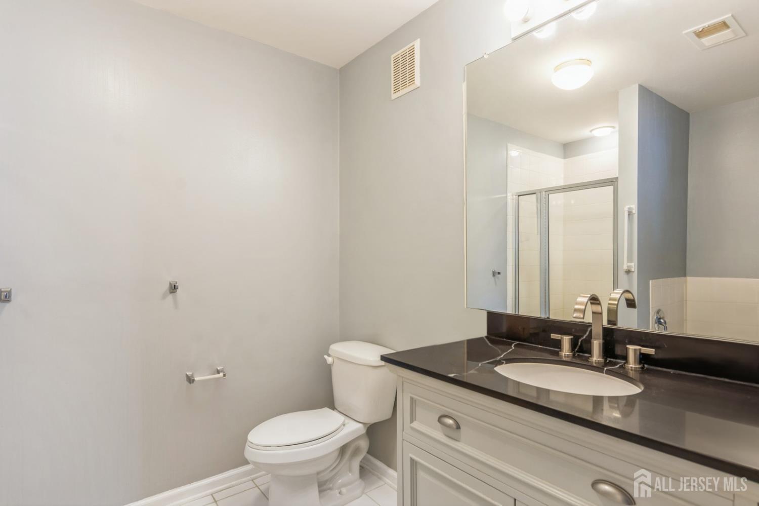 914 Cedar Court, New Brunswick, New Jersey image 7