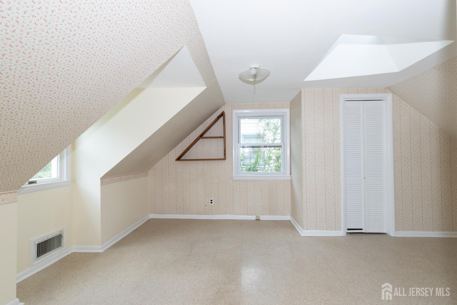 Union Twp, New Jersey 07083, United States, 4 Bedrooms Bedrooms, ,1 BathroomBathrooms,Residential,Active,176469