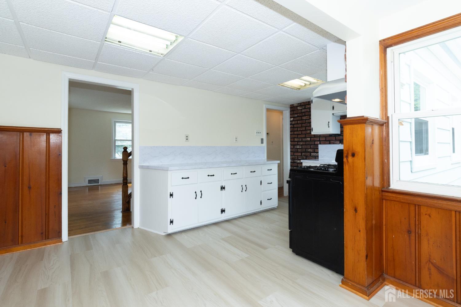 Union Twp, New Jersey 07083, United States, 4 Bedrooms Bedrooms, ,1 BathroomBathrooms,Residential,Active,176469