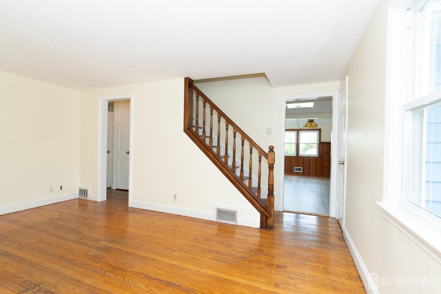 Union Twp, New Jersey 07083, United States, 4 Bedrooms Bedrooms, ,1 BathroomBathrooms,Residential,Active,176469