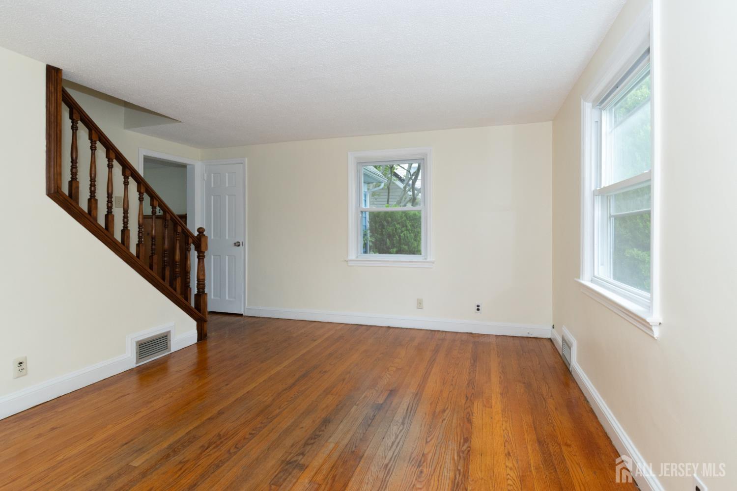 Union Twp, New Jersey 07083, United States, 4 Bedrooms Bedrooms, ,1 BathroomBathrooms,Residential,Active,176469