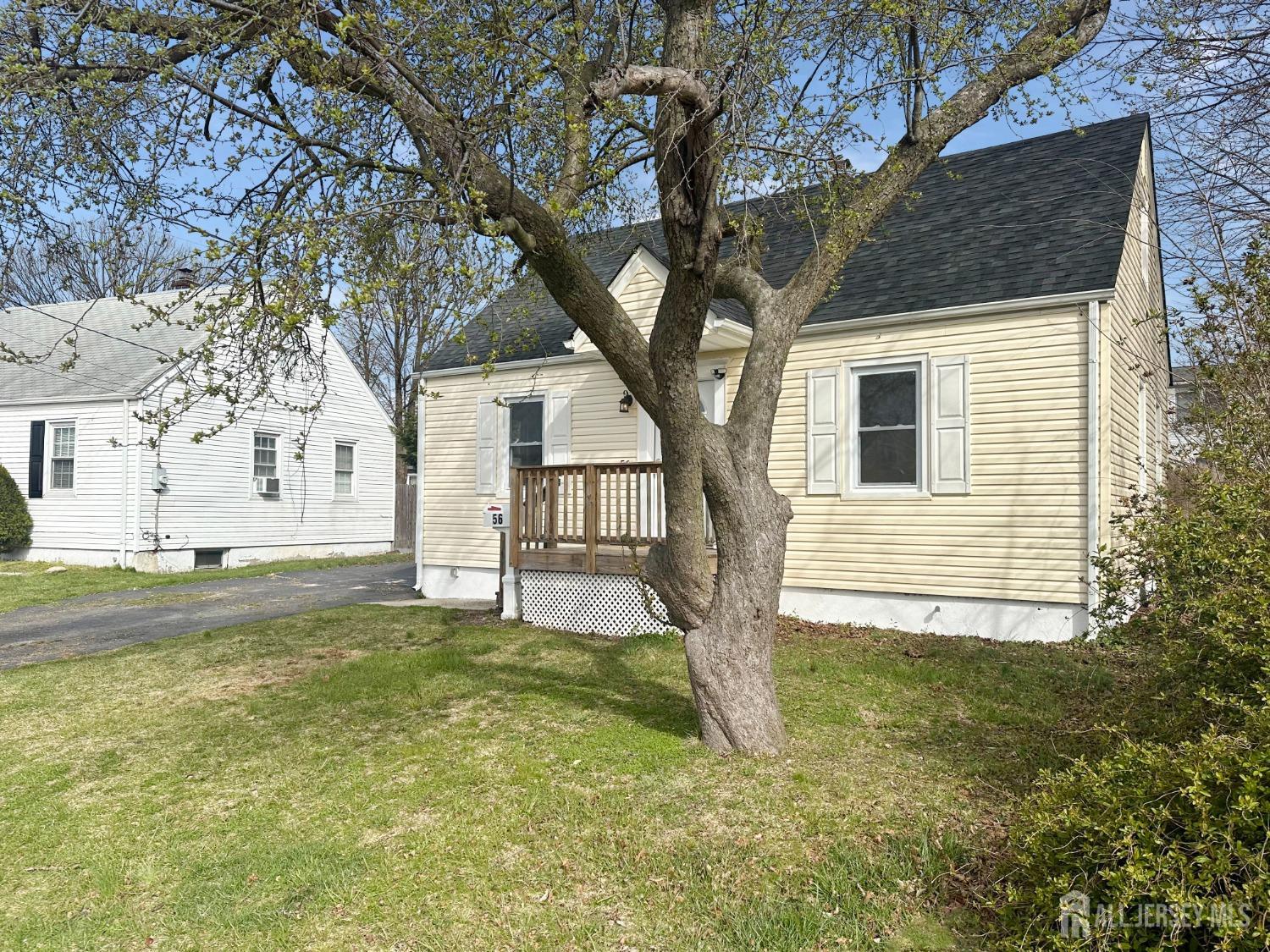 56 Violet Place, Edison, New Jersey image 3