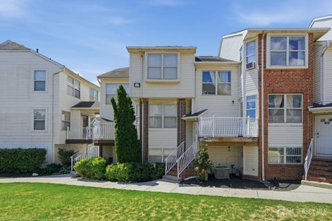 Condo For Sale - 726 Harbortown Boulevard<br/> Middlesex County, Perth Amboy, NJ 08861
