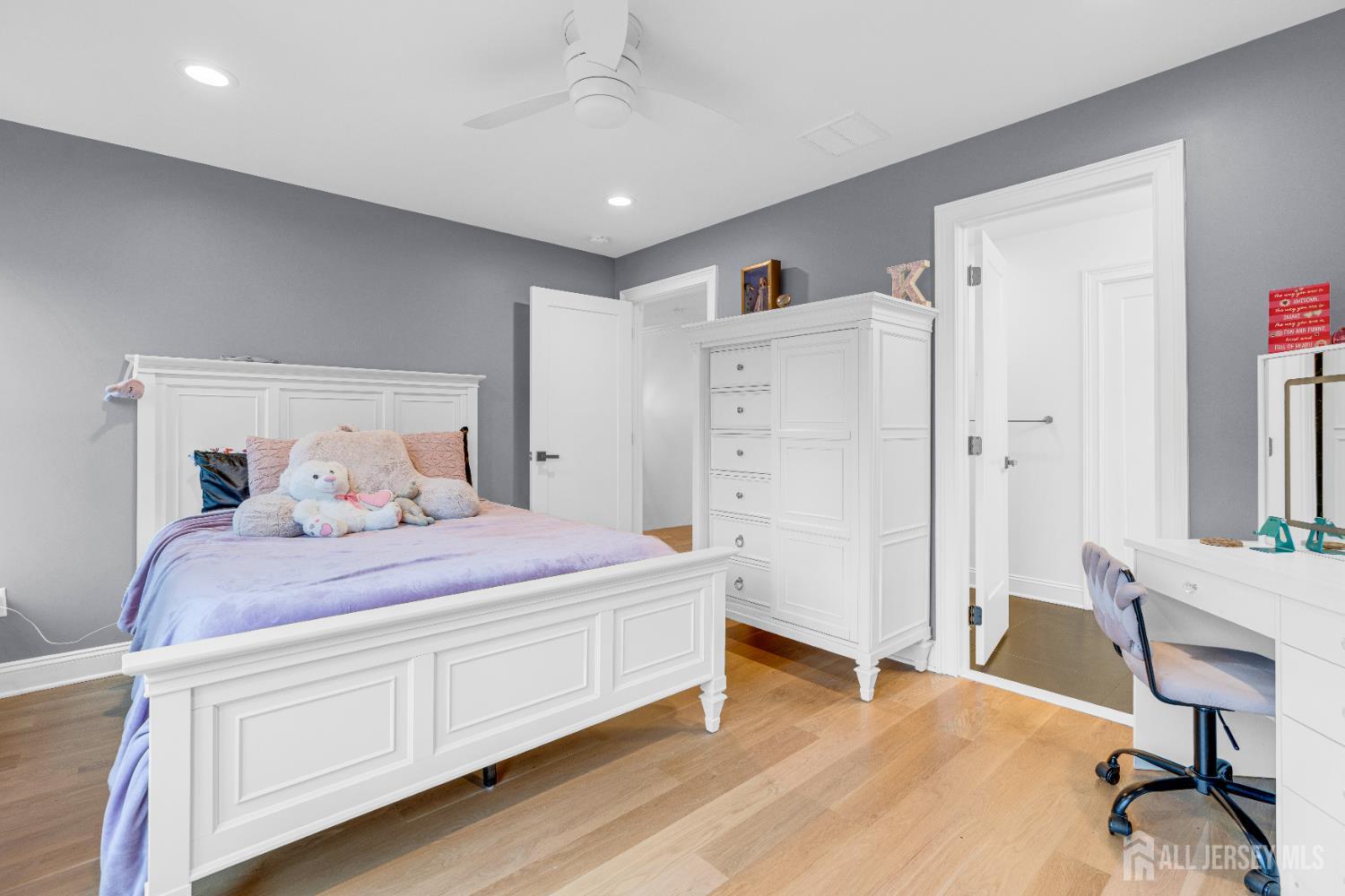 40 Cambridge Road, Edison, New Jersey image 25