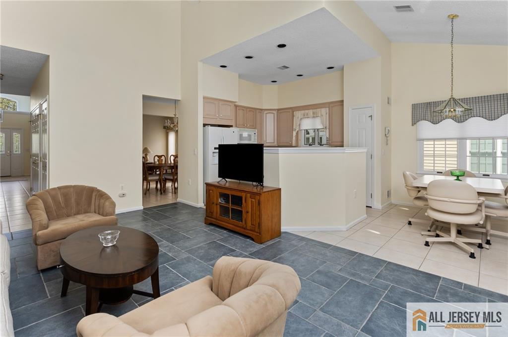 31 Cameron Court, Monroe Township, New Jersey image 12