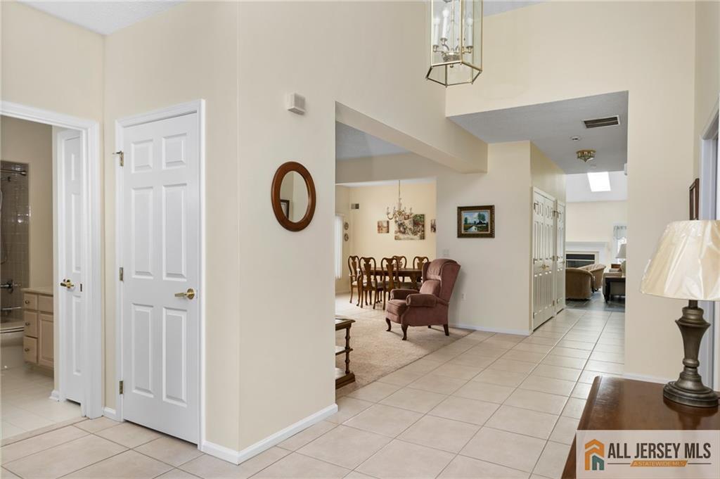 31 Cameron Court, Monroe Township, New Jersey image 5